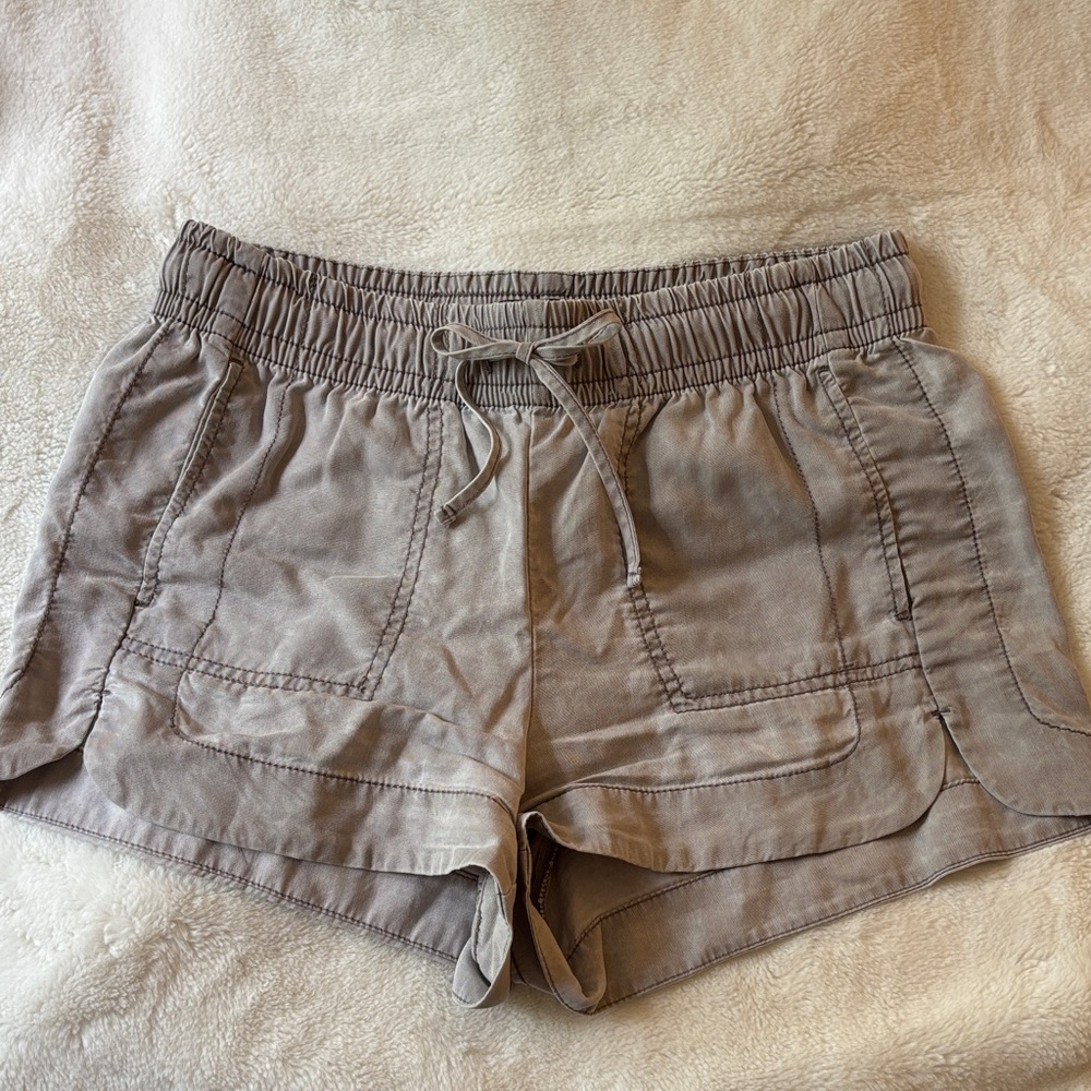 Express Women's lightweight Cargo style Shorts